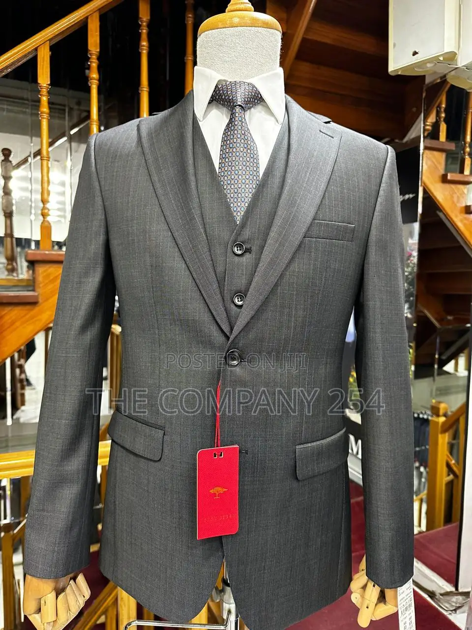 3 Piece Men's Designer Fashion Smart Official Suits