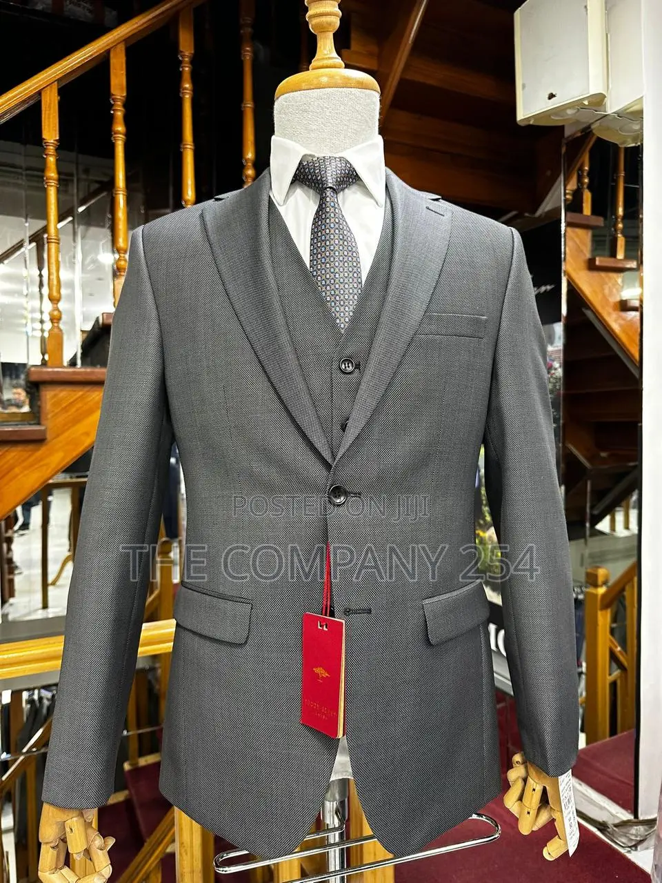 3 Piece Men's Designer Fashion Smart Official Suits