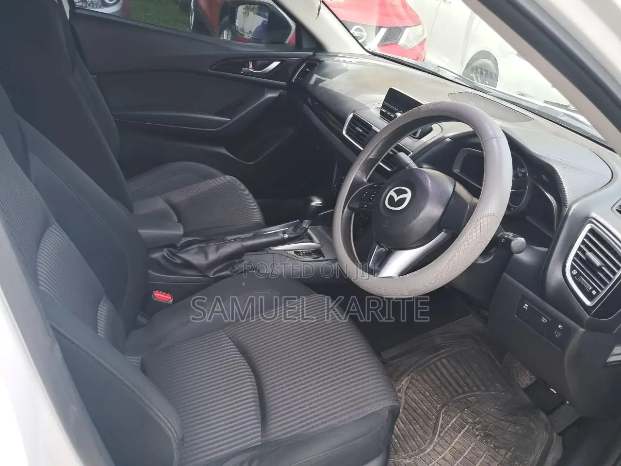 Mazda Axela SV Premium 2014 White