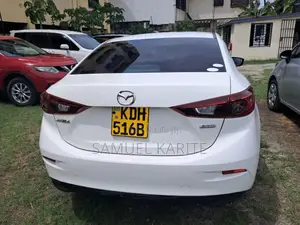 Mazda Axela SV Premium 2014 White