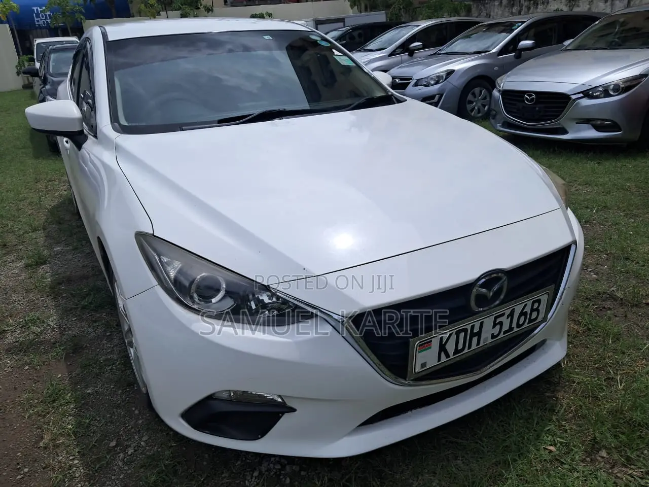 Mazda Axela SV Premium 2014 White
