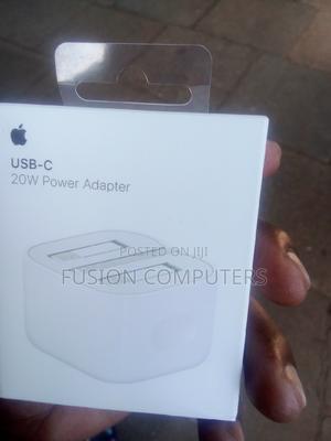20W USB-C Power Adapter - thumbnail 2
