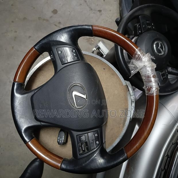 Lexus 450 Steering Wheel Airbag. - thumbnail 2