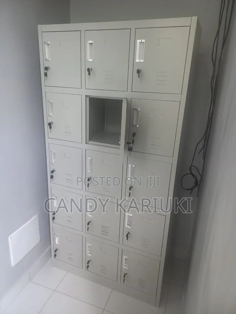 Staff Lockers (15 Compartments)