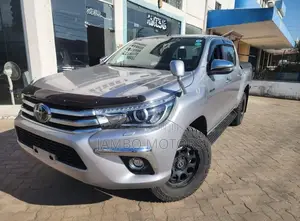 Toyota Hilux Revo Double Cab Deisel 2.8 RWD 2017 Silver