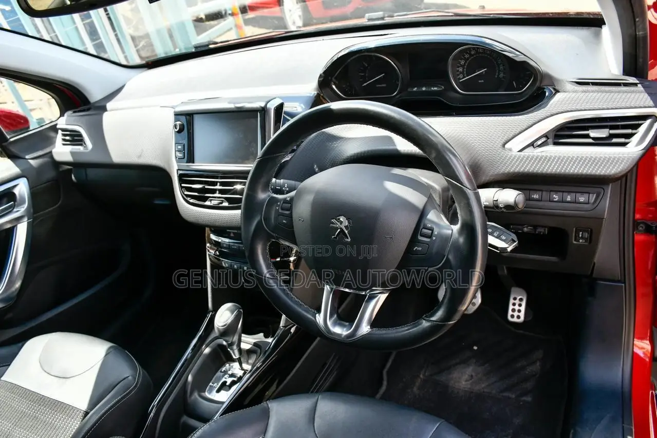 Peugeot 2008 2017 Red