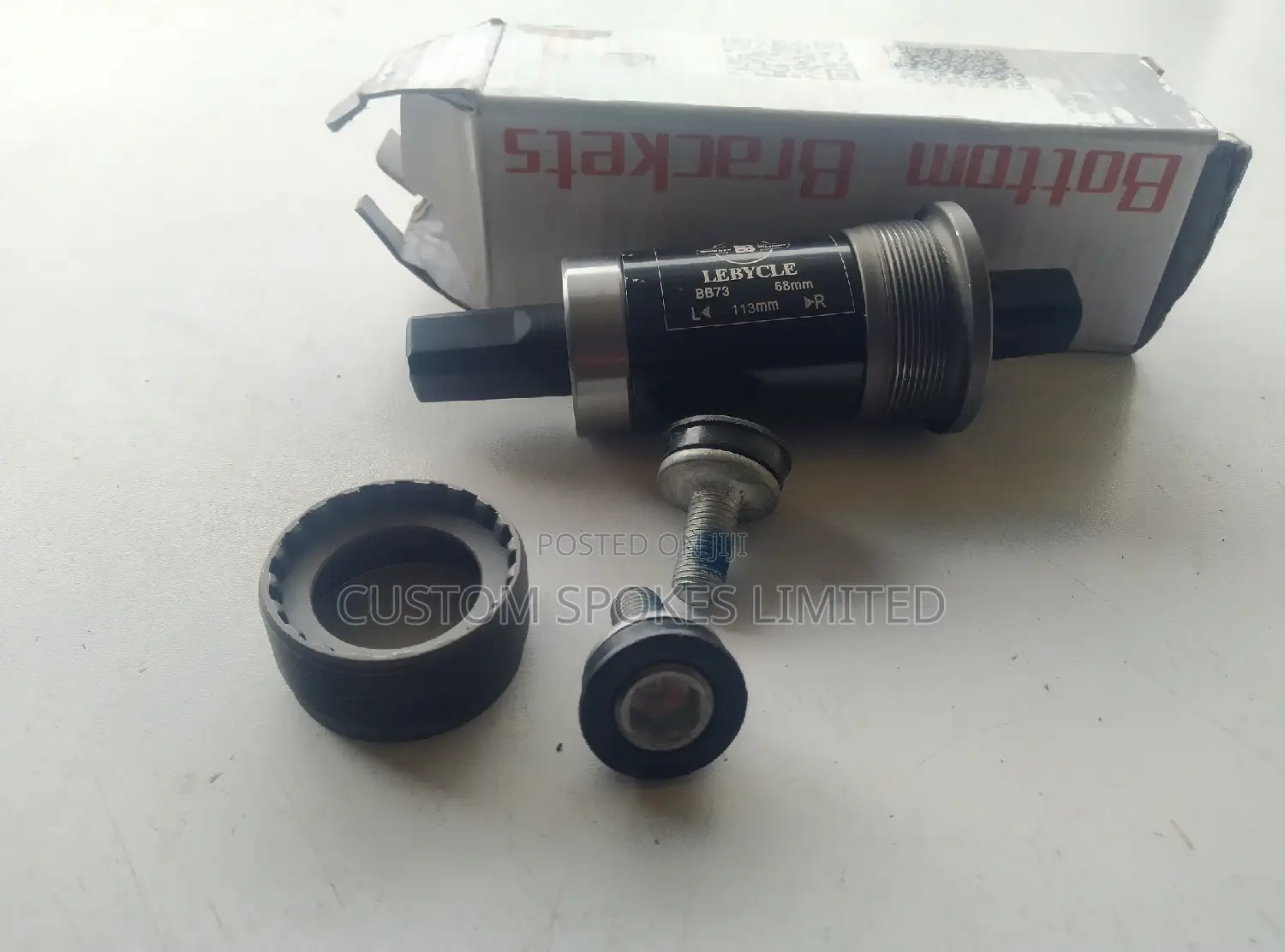 Short Axle Bottom Square Tapered Bottom Brackets