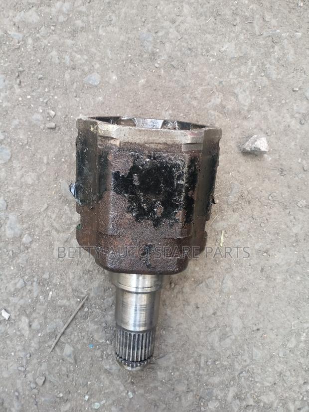 Toyota Vigo 4 Wd Drive Shaft Cap