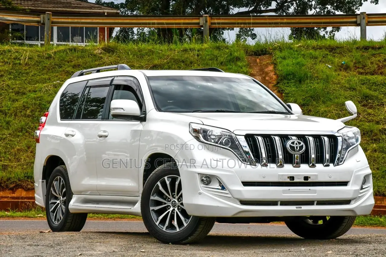 Toyota Land Cruiser Prado 2017 White