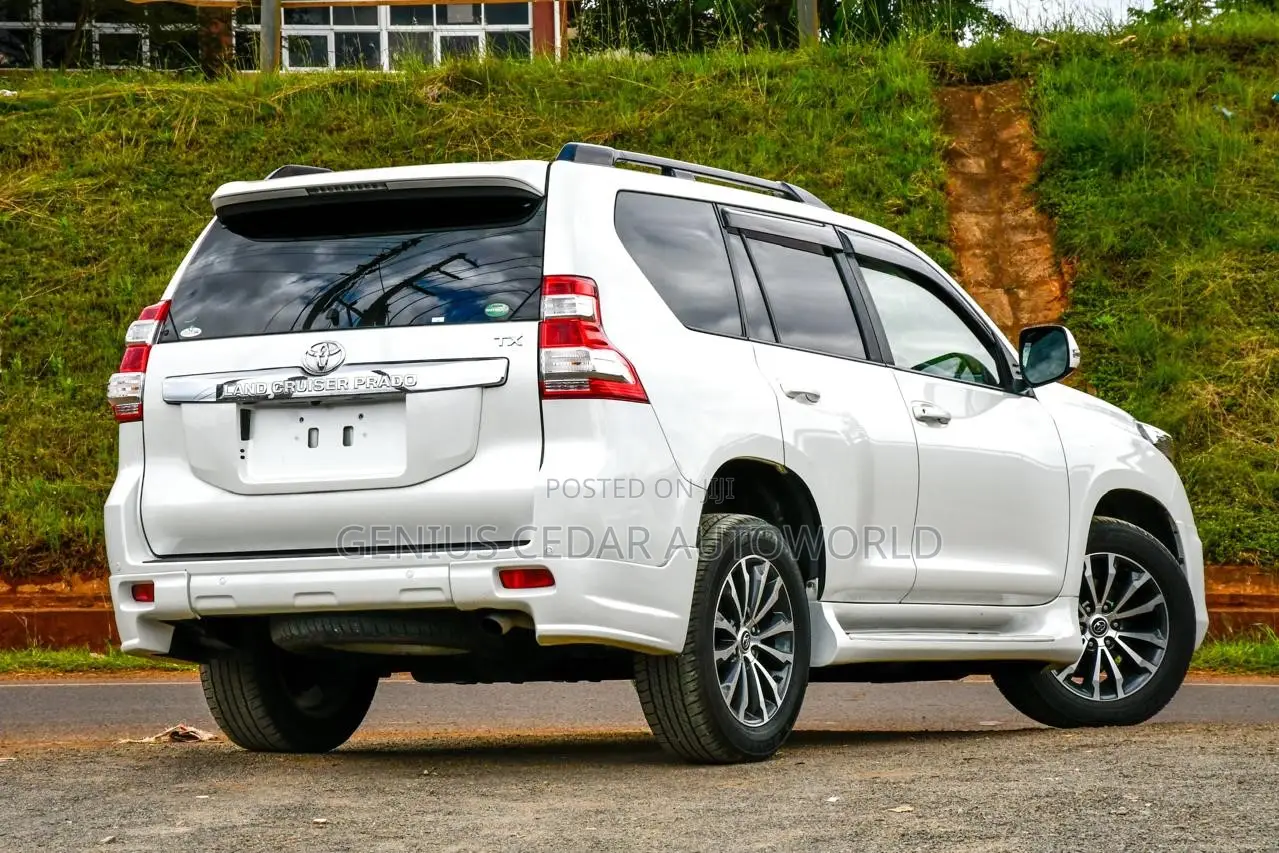 Toyota Land Cruiser Prado 2017 White