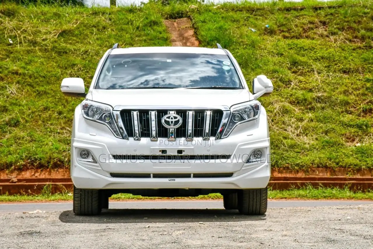 Toyota Land Cruiser Prado 2017 White