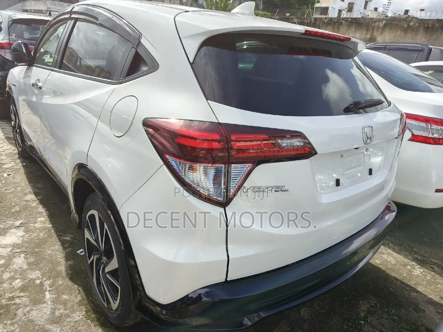 Honda Vezel 1.5 Hybrid 4WD 2018 White