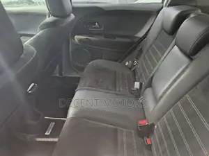Honda Vezel 1.5 Hybrid 4WD 2018 White