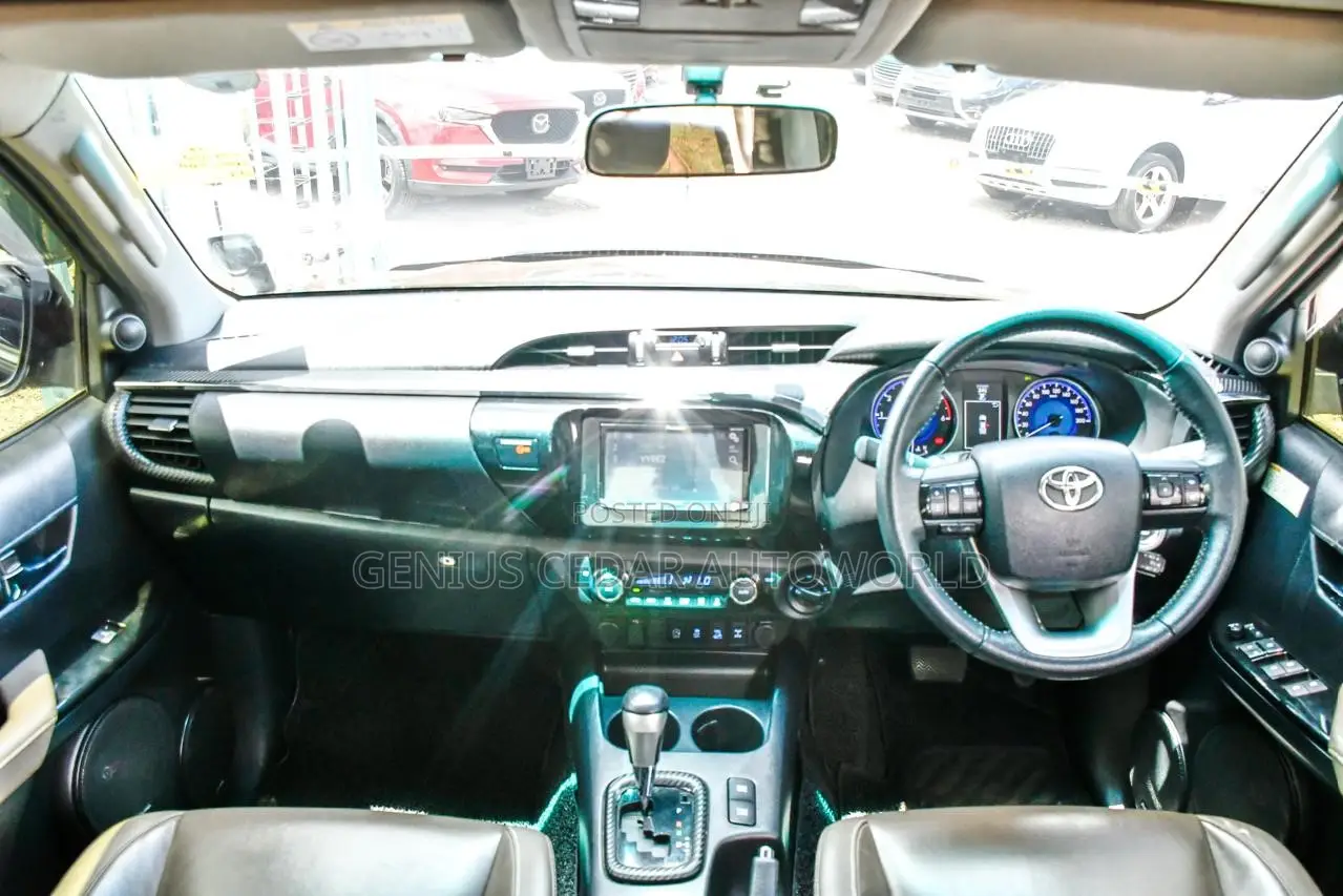 Toyota Hilux 2017 Black