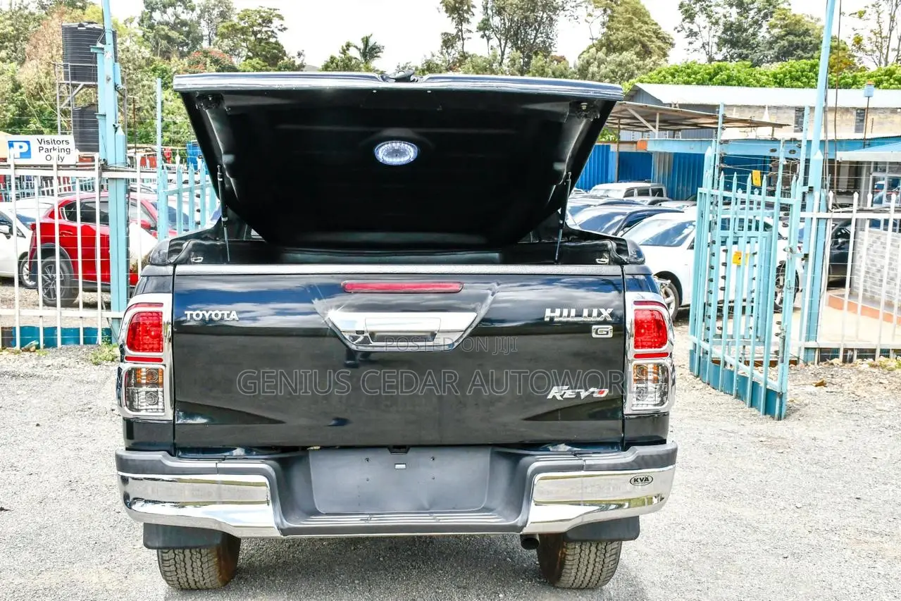 Toyota Hilux 2017 Black