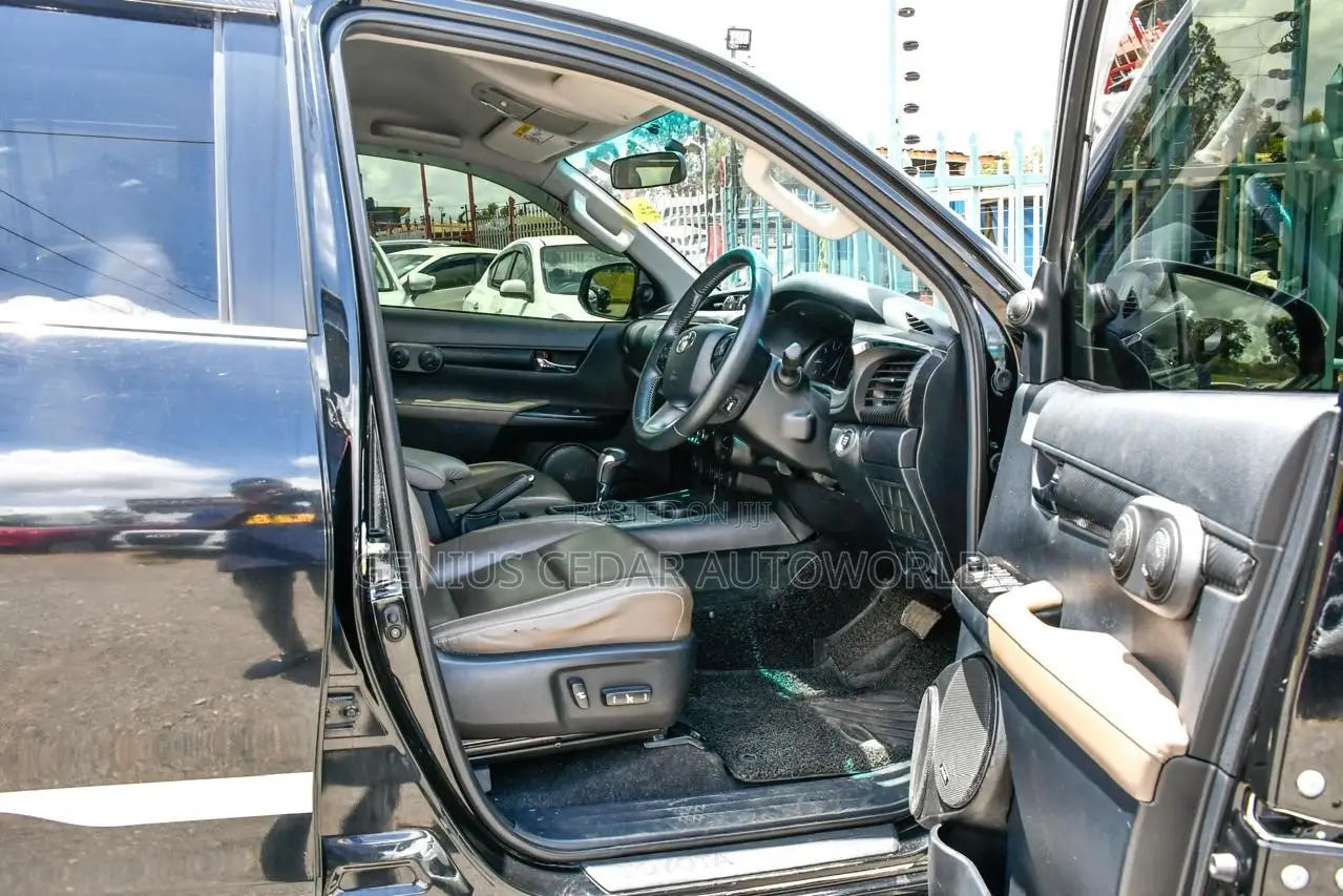 Toyota Hilux 2017 Black