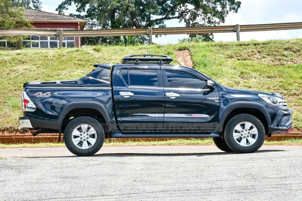 Toyota Hilux 2017 Black