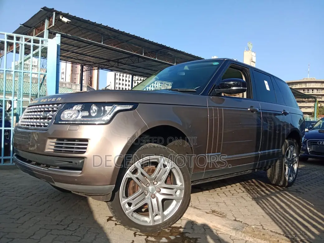Land Rover Range Rover Vogue 2017 Gold