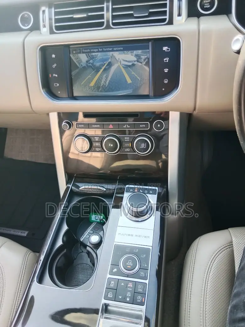 Land Rover Range Rover Vogue 2017 Gold