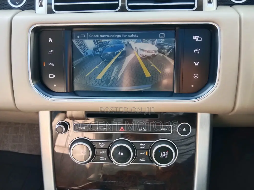 Land Rover Range Rover Vogue 2017 Gold