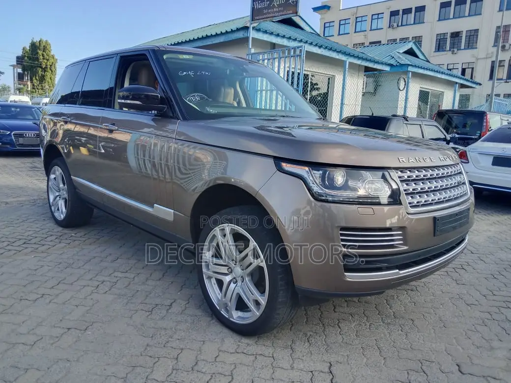 Land Rover Range Rover Vogue 2017 Gold