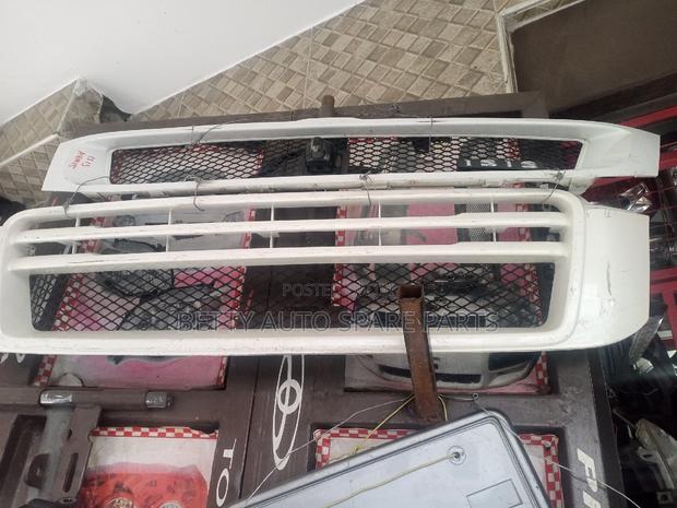 Toyota ISIS Sport Grill