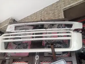 Toyota ISIS Sport Grill