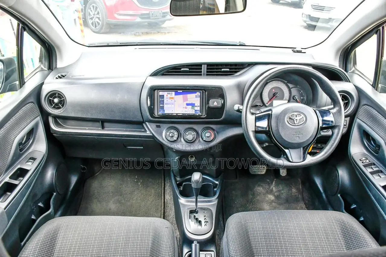 Toyota Vitz 2018 Gray