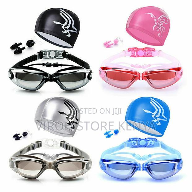 *OFFER* Swimming Goggles + Swimming Cap Available