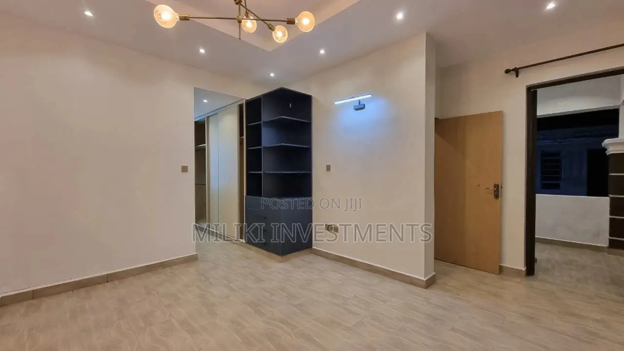 Furnished 5bdrm Maisonette in Membly, Membley Estate for sale