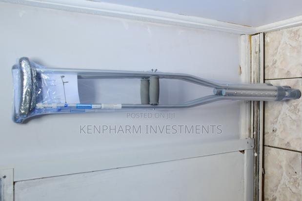 Underarm Adult Crutches: Pair
