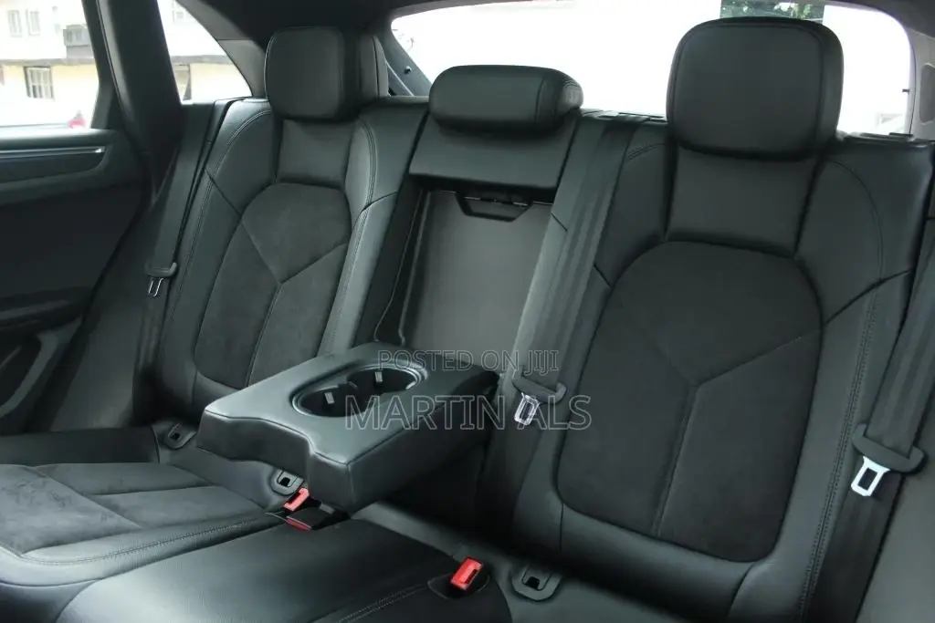 Porsche Macan Base 2017 Blue