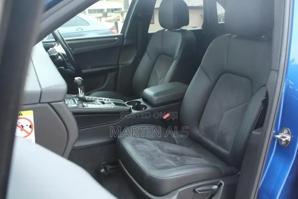 Porsche Macan Base 2017 Blue