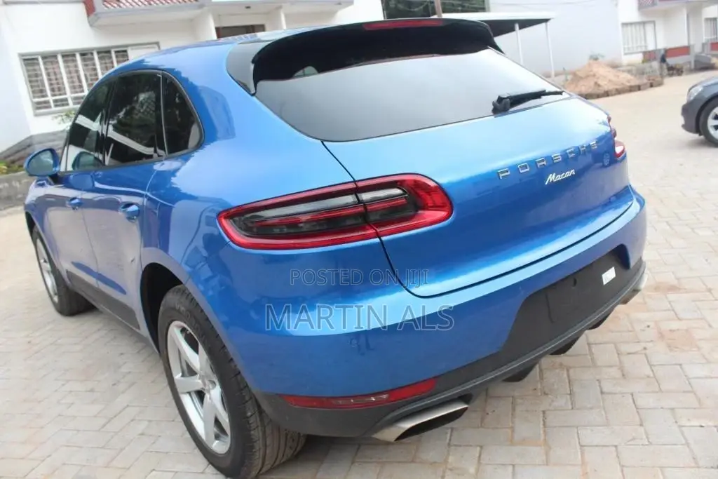 Porsche Macan Base 2017 Blue