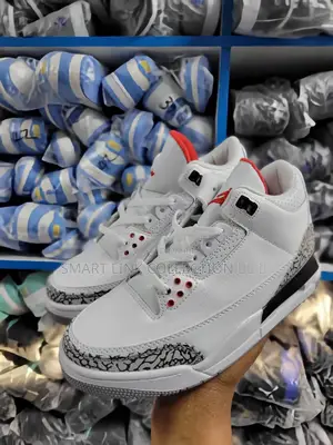 New Jordan 3 White / Black