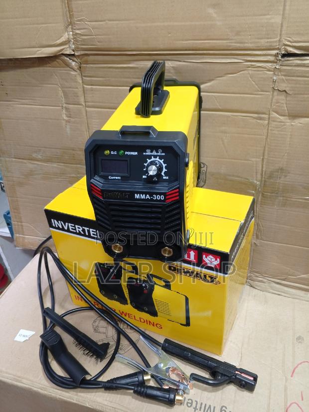 300a Portable Dewalt Welding Machine - main view