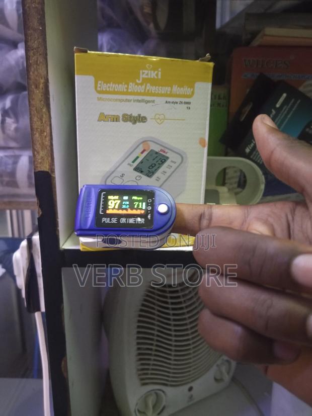 Fingertip Pulse Oximeter - thumbnail 3