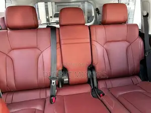 Lexus LX 570 AWD 2017 White