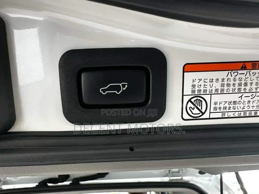 Lexus LX 570 AWD 2017 White