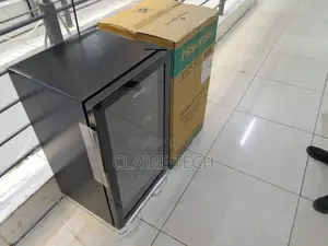 Hisense 91 Litres Show Case