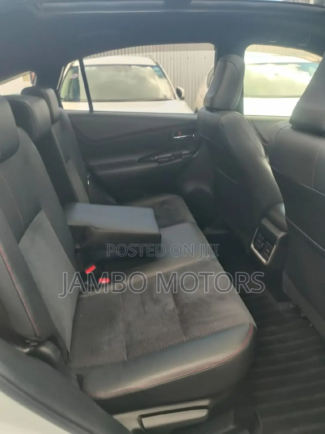 Toyota Harrier 2.0 Turbo 2017 White