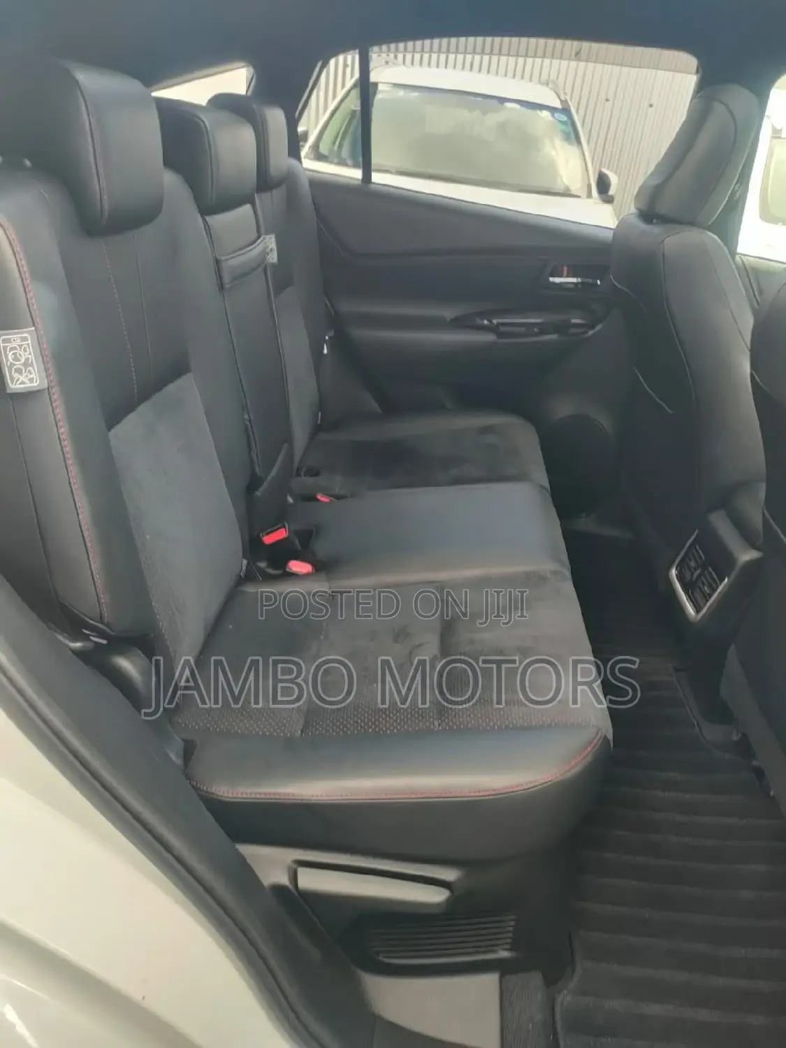 Toyota Harrier 2.0 Turbo 2017 White