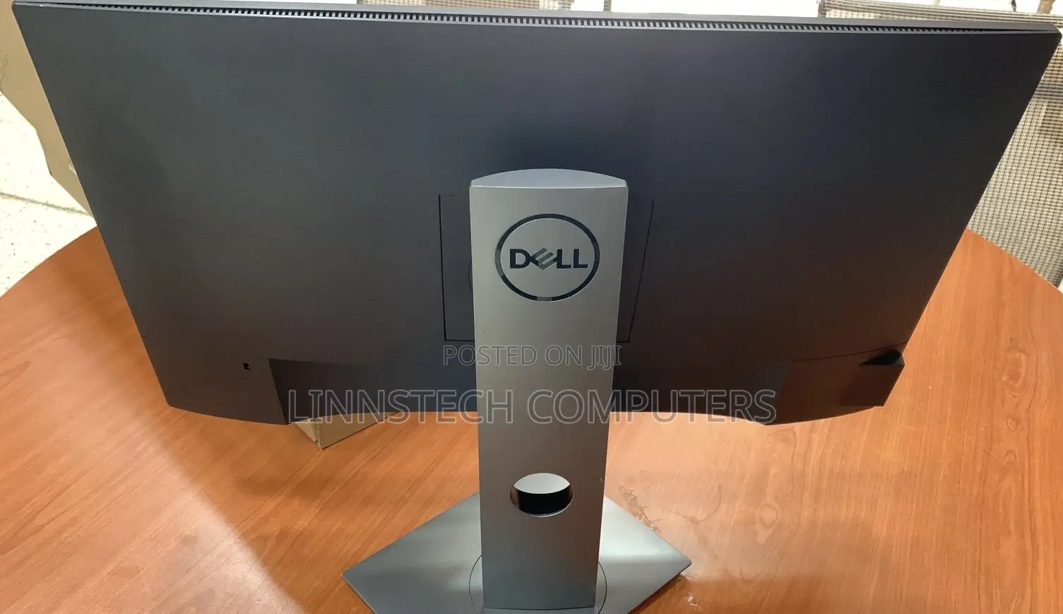 Dell 23 Inch Edge to Edge Monitor With Full Display