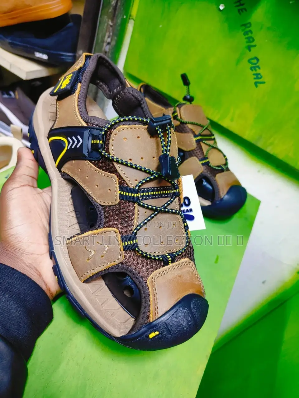 Opens Shoes