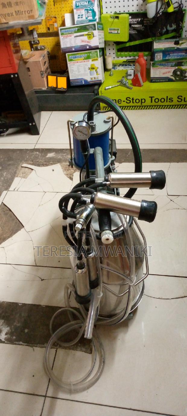 Electric Milking Machine - thumbnail 4