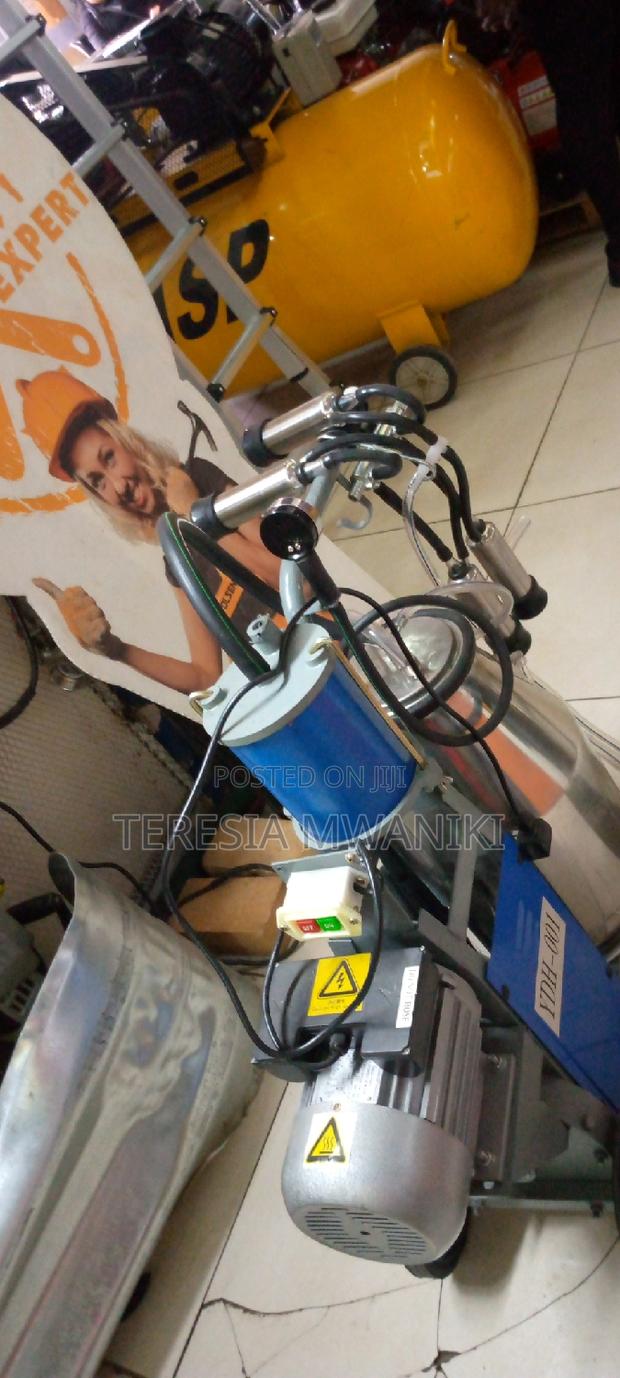 Single Barrel Milking Machine - thumbnail 2