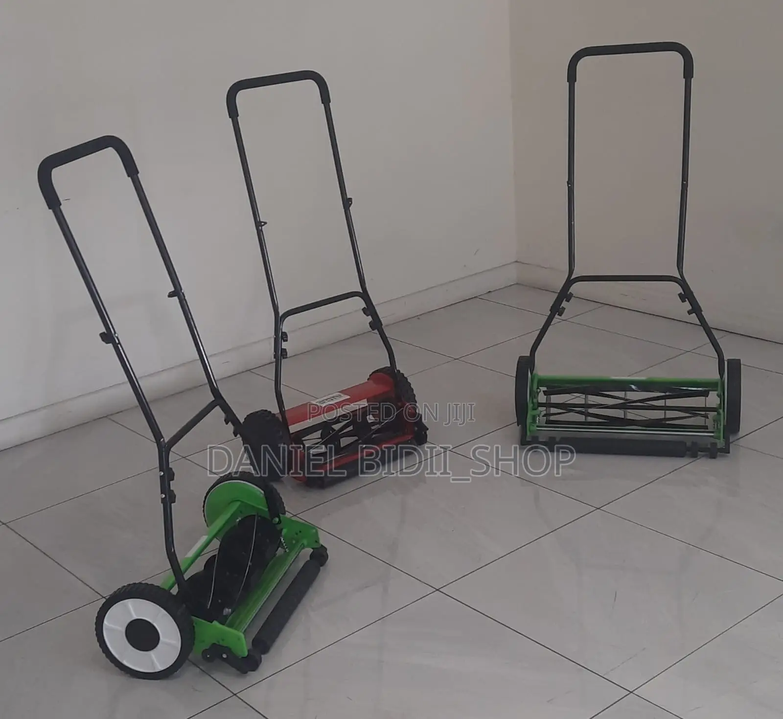 AICO Japan 16 Inch Manual Lawn Mower