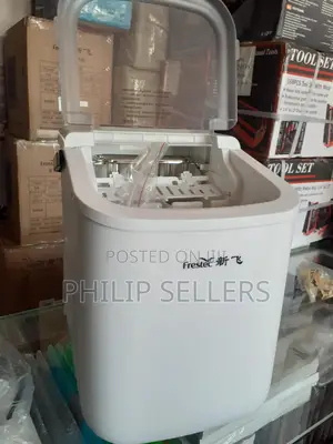 Ice Maker Machine Commercial 15KG 112W Outdoor Automatic Ic