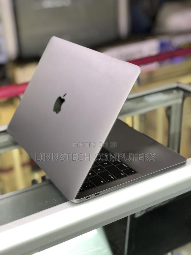 Laptop Apple MacBook Pro 2017 8GB Intel Core I5 SSD 256GB