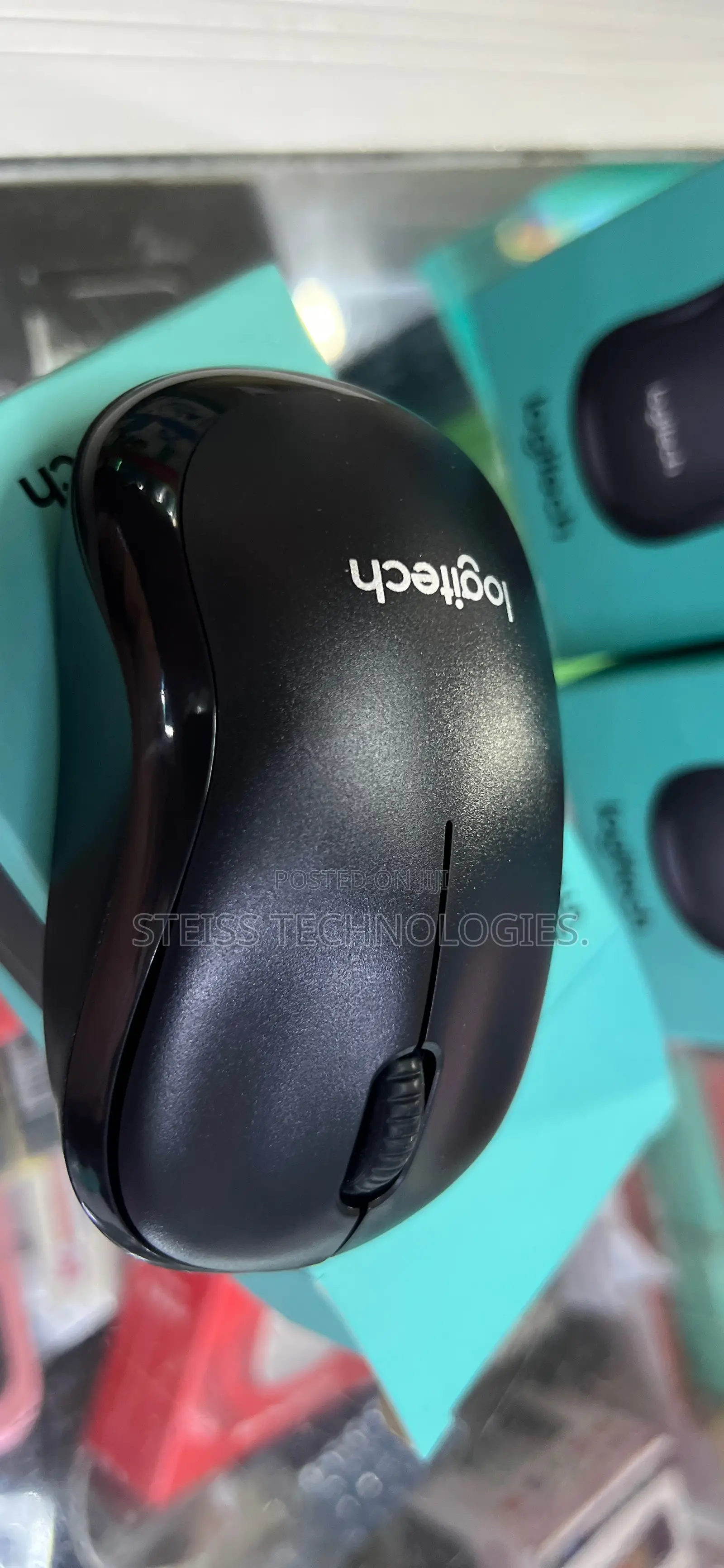 Logitech Wireless M220 Mouse.